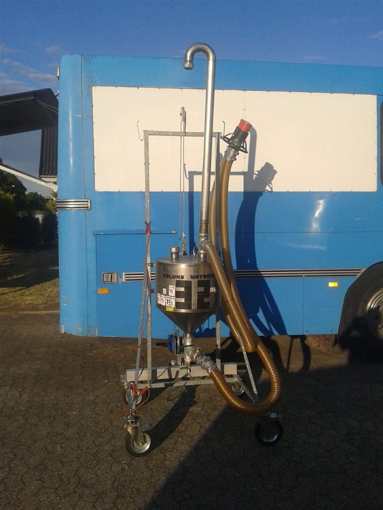 SÆLGES - BMW Endurance rullende karosseri og dele